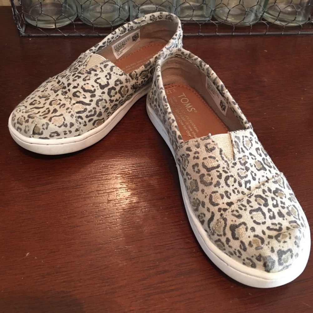 Youth Leopard Print Toms